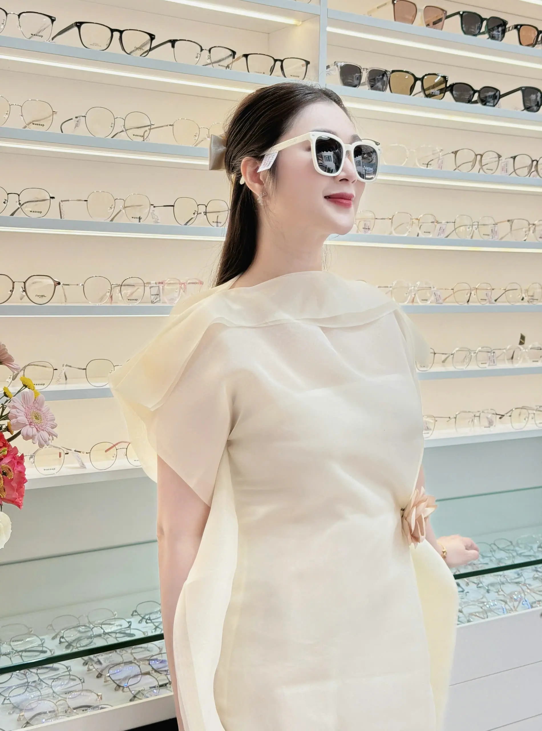 Mắt kính Asin