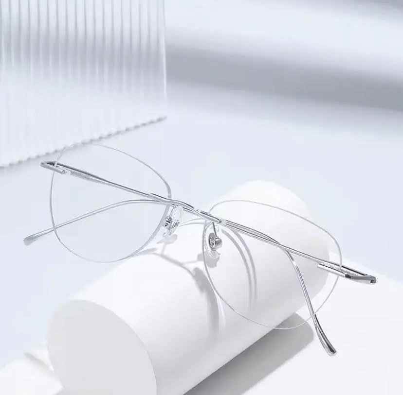 GỌNG KÍNH TITANIUM KHÔNG VIỀN